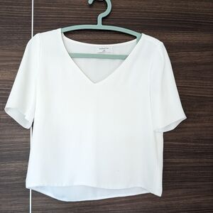 Aritzia Babaton Women's Blouse Size XXSmall Cropped Lined V-neck White